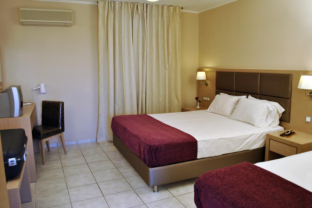 Hotel Plessas Palace Alykanas  Pokoj fotografie