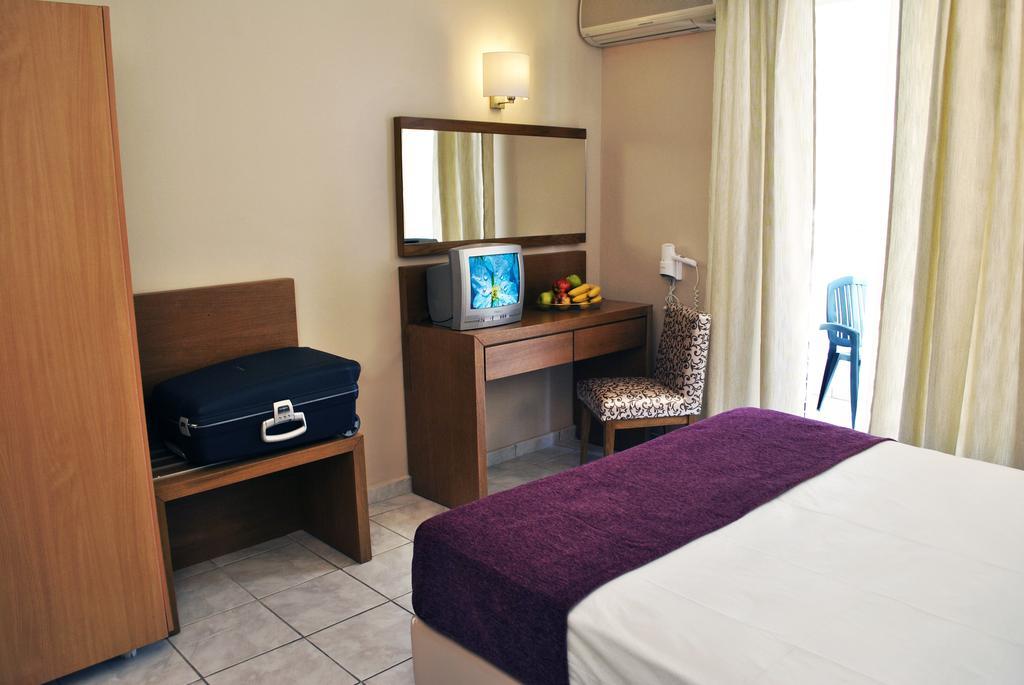 Hotel Plessas Palace Alykanas  Pokoj fotografie